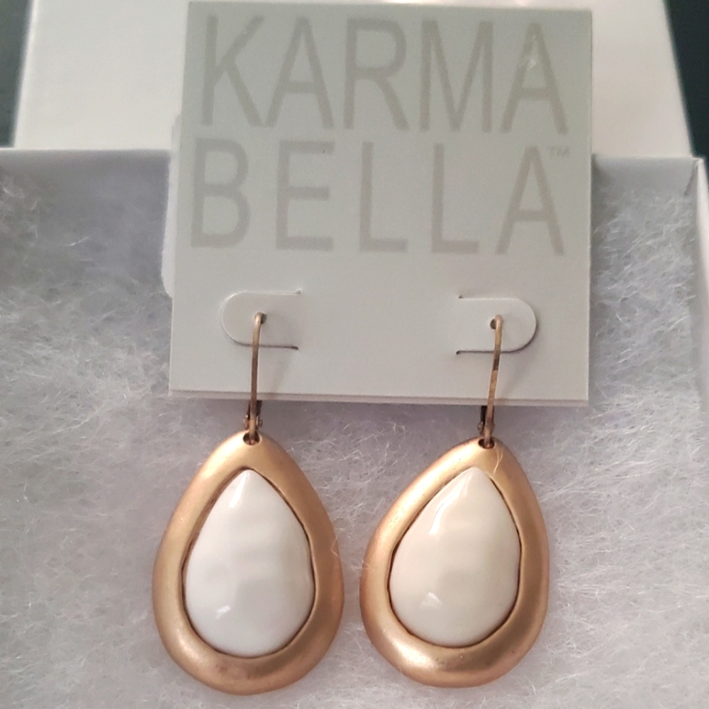 NWT Karma Bella Gold/White Earrings